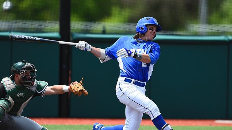Baseball Splits Doubleheader Friday in Florida