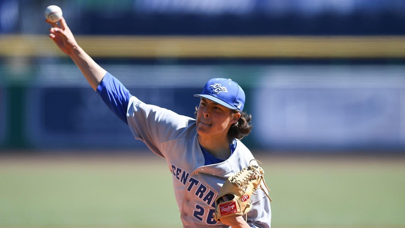 Baseball Splits Doubleheader at Bryant Sunday