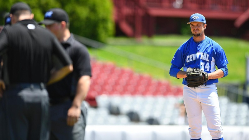 Baseball Downs Wagner, 7-3, Advances to NEC Championship