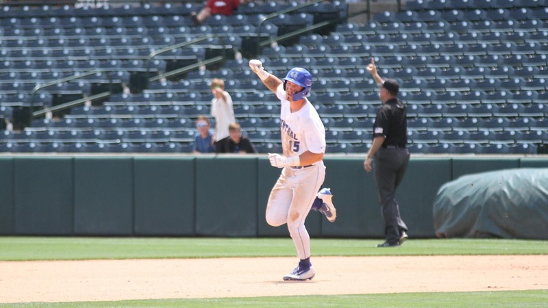 Baseball Downs #24 Cal, 7-4, Gets First NCAA Win