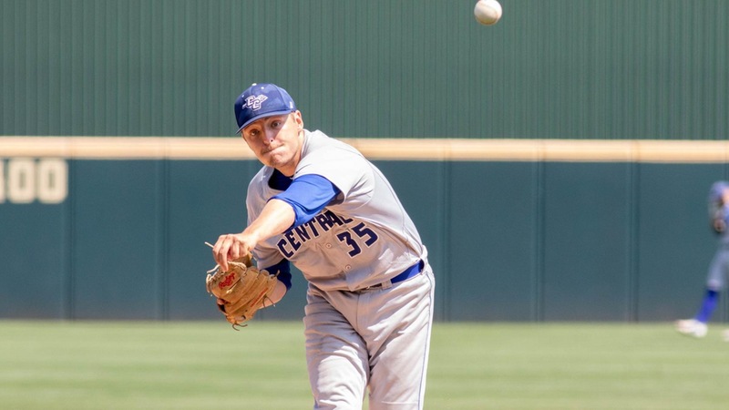 Stony Brook Scores Two in Ninth to Top Baseball