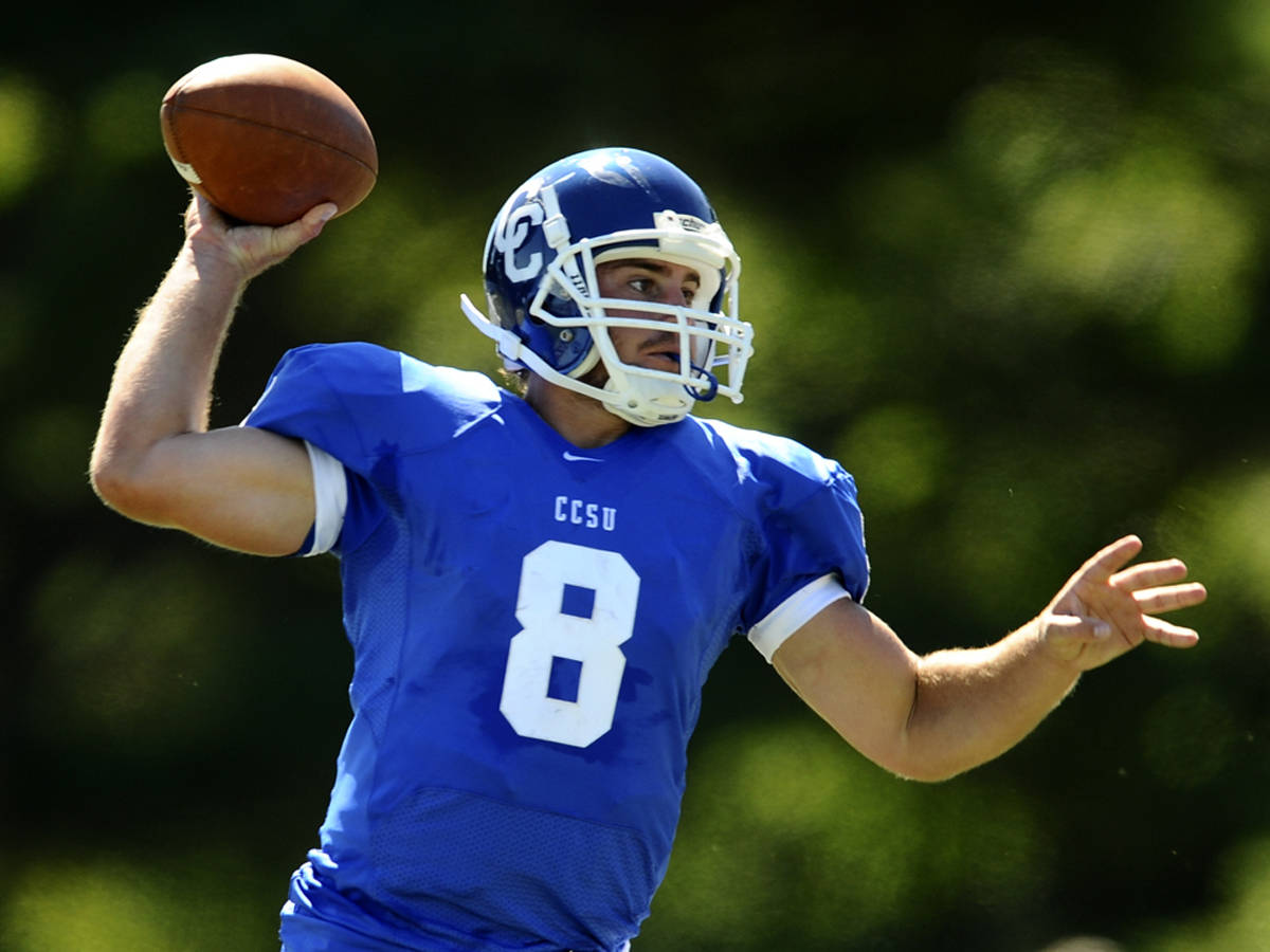 Gunnar Jespersen Awarded New England Football Writers Gold Helmet Award on Wednesday