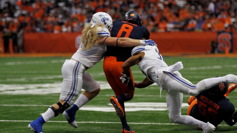 Football Opens Season With Loss at Syracuse