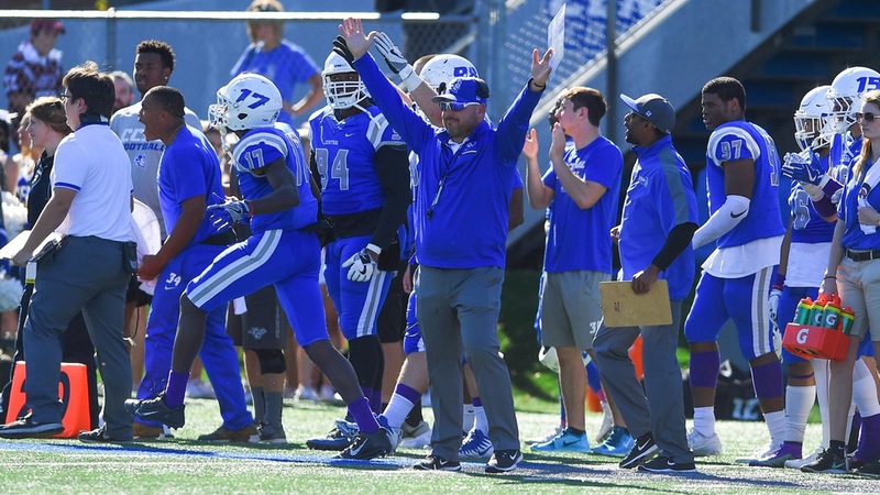 Football Runs Winning Streak to Six With Big Win Over Saint Francis