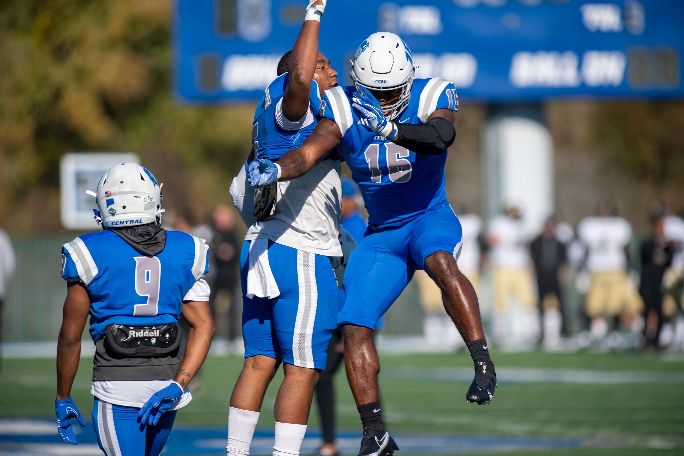 Football Bounces Bryant to Win Second Straight