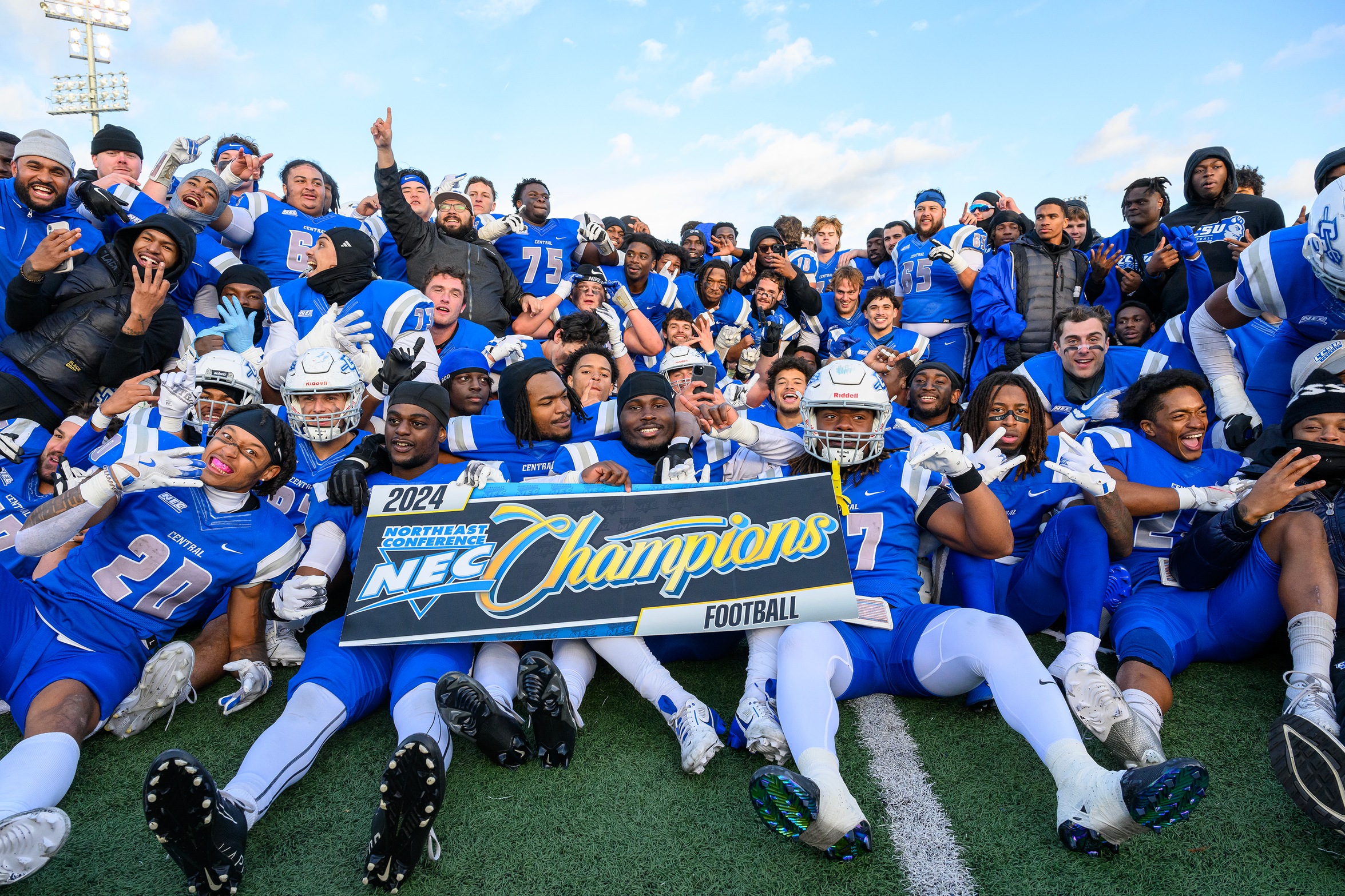 Football Wins NEC Crown with 21-14 Win Over Duquesne