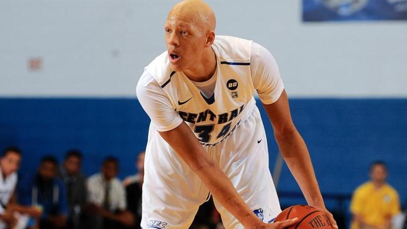 Men's Hoop Can't Hang On In Loss to LIU Brooklyn