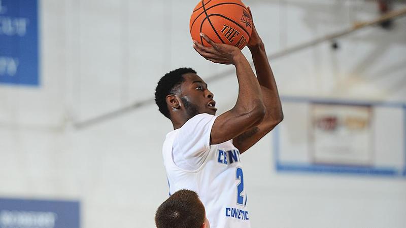 Men's Hoop Falls Late at Bryant on Thursday