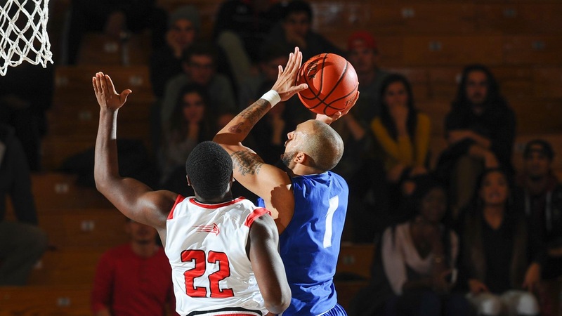 Men's Basketballs Falls at Hartford in Overtime, 85-84