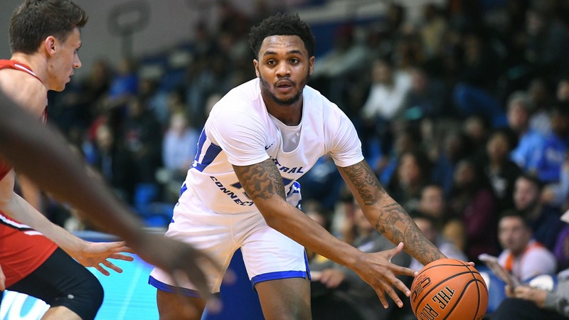 Men's Basketball Pushes Sacred Heart Before Falling Late