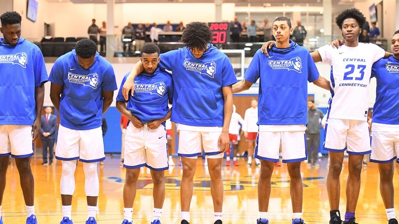 Men's Basketball Goes to Saint Francis U on Thursday Night
