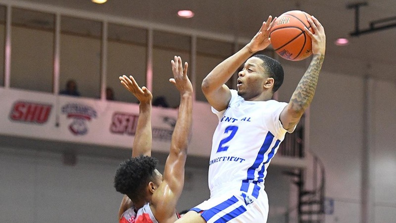 Men's Basketball Caps Alumni Day With 75-70 Win Over Bryant