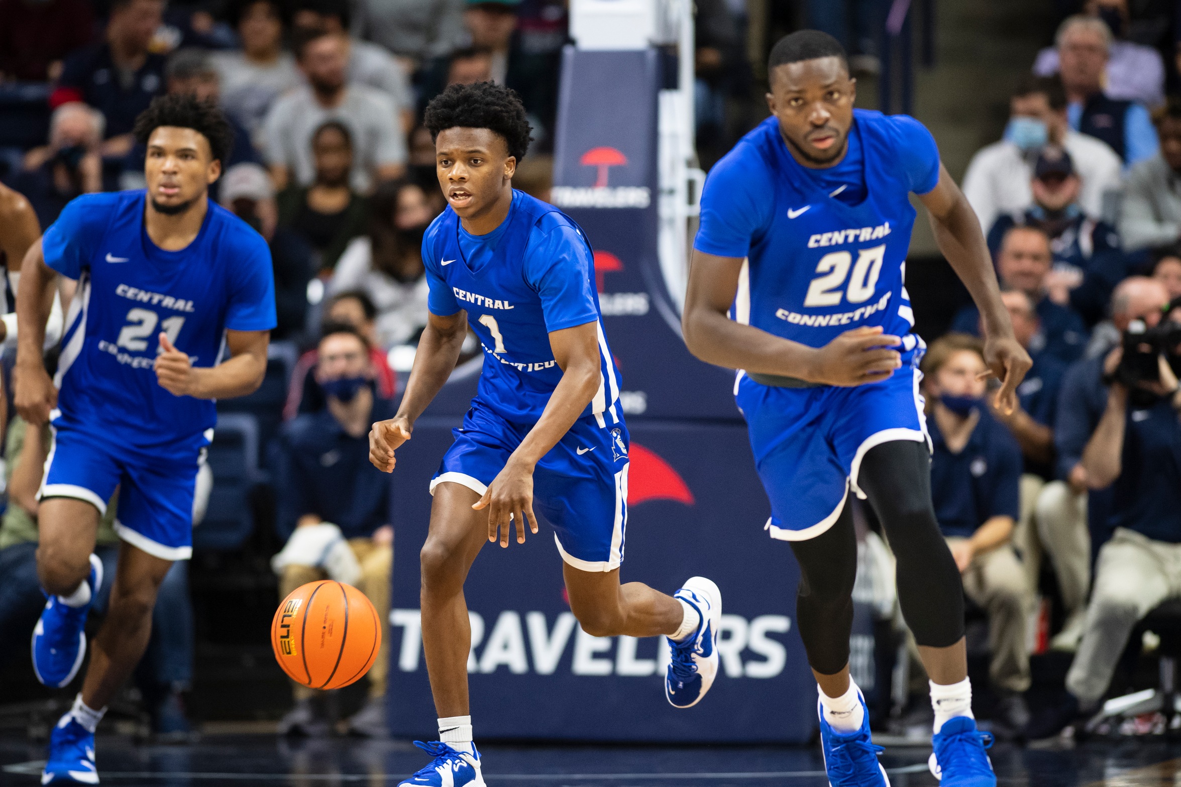 Men's Basketball Slumps in Second Half at Brown