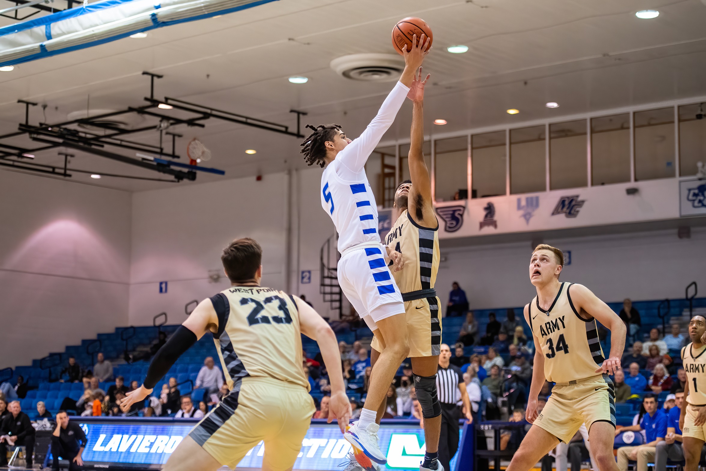 Kellen Amos posted his 6th 20-point game of the season on Sunday (Steve McLaughlin Photography)