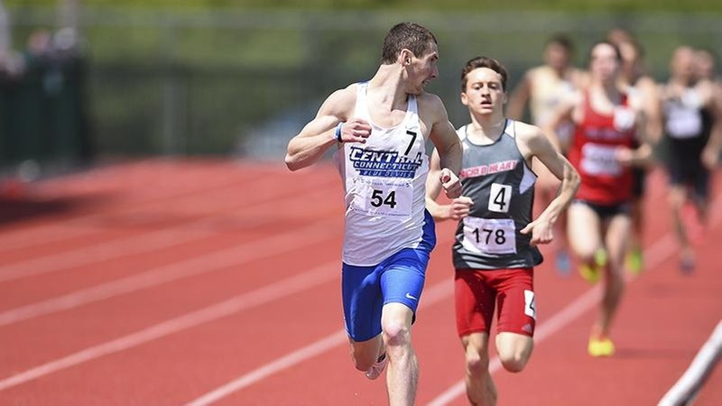 Men's Indoor Track and Field Compete at Yale Invite and Nittany Lion Challenge