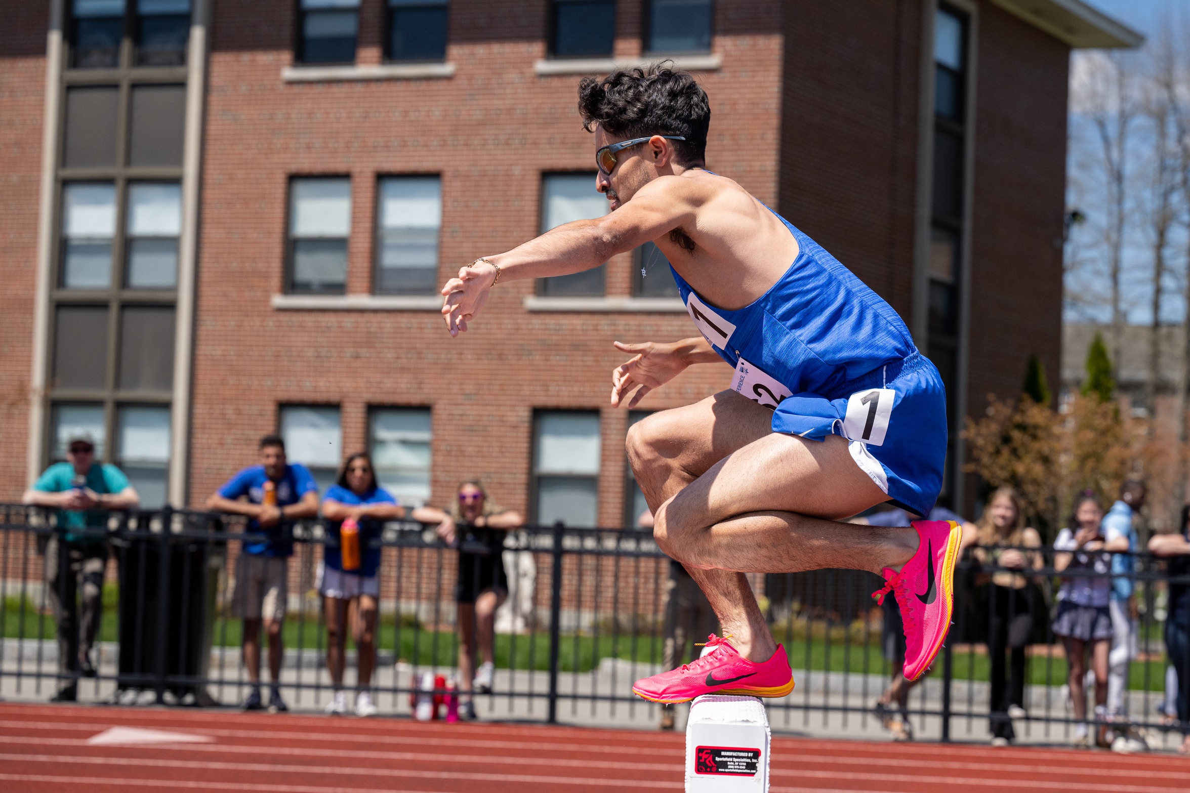 Diaz Win Highlights Second Day At UConn Northeast Challenge