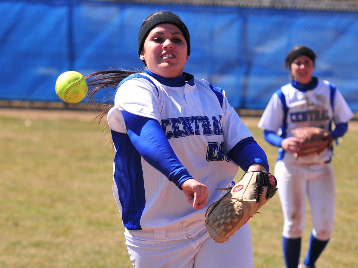 Blue Devils Lose First of Two Today at Mason Invitational, Take on Niagara at 2 p.m.