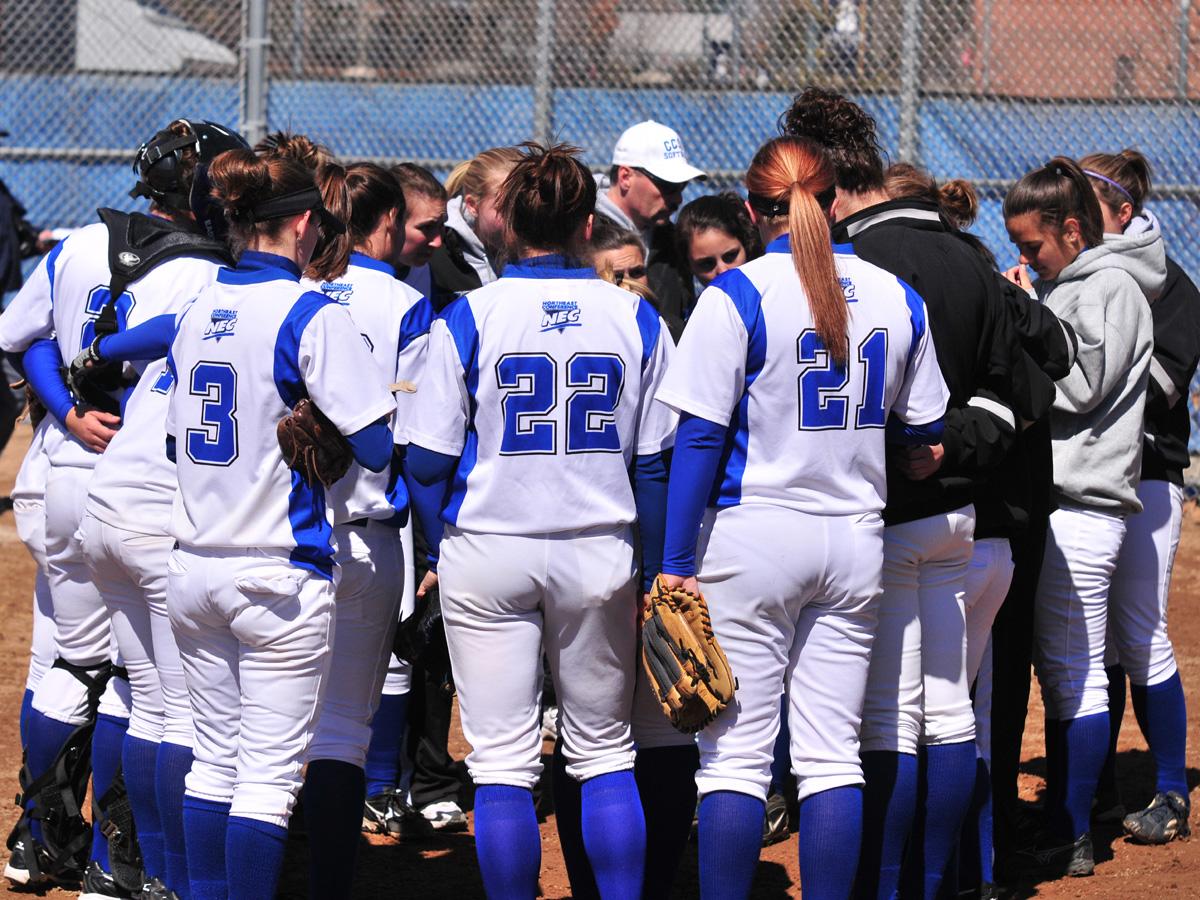 Blue Devils Fall in Final Day of Lady Pirate Classic