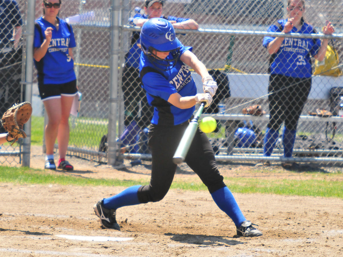 Softball Drops Two in First Day at Frost Classic