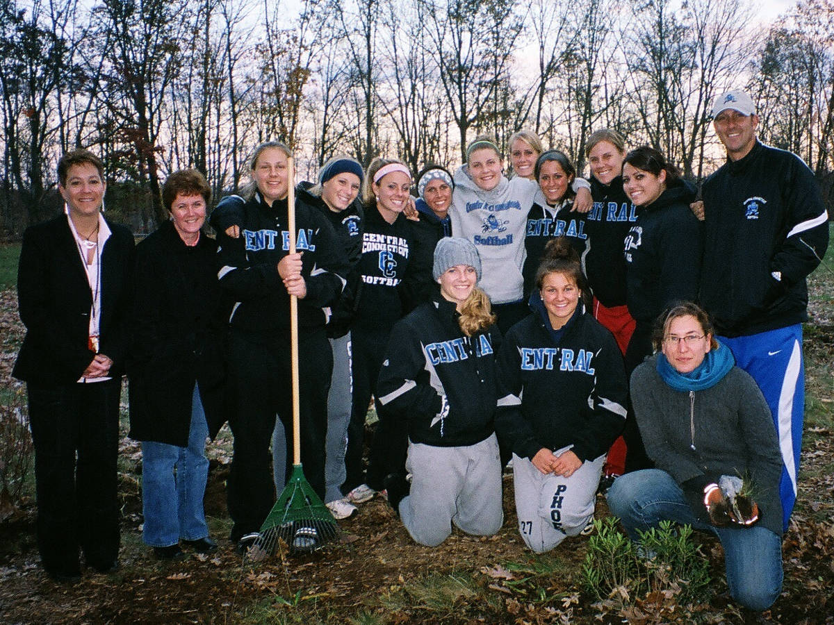 CCSU Softball Gives Back to Community