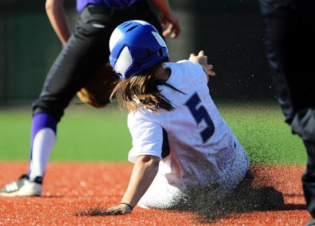 Softball Ends Tournament With 4-0 Win