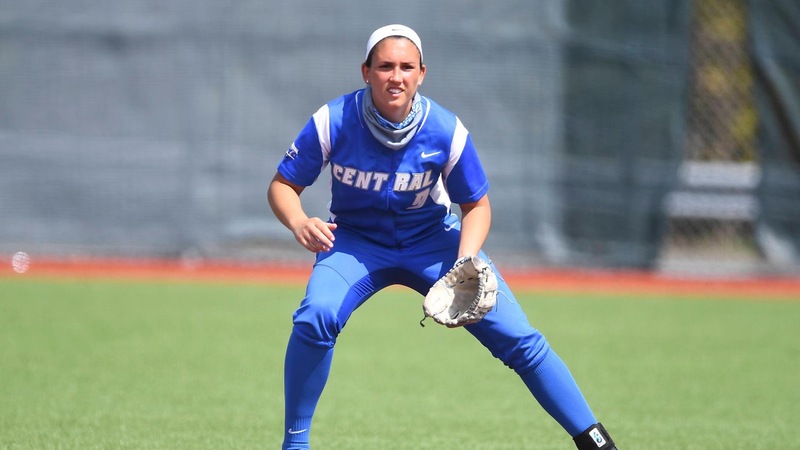 Softball Sweeps Wagner with Two Wins on Senior Day