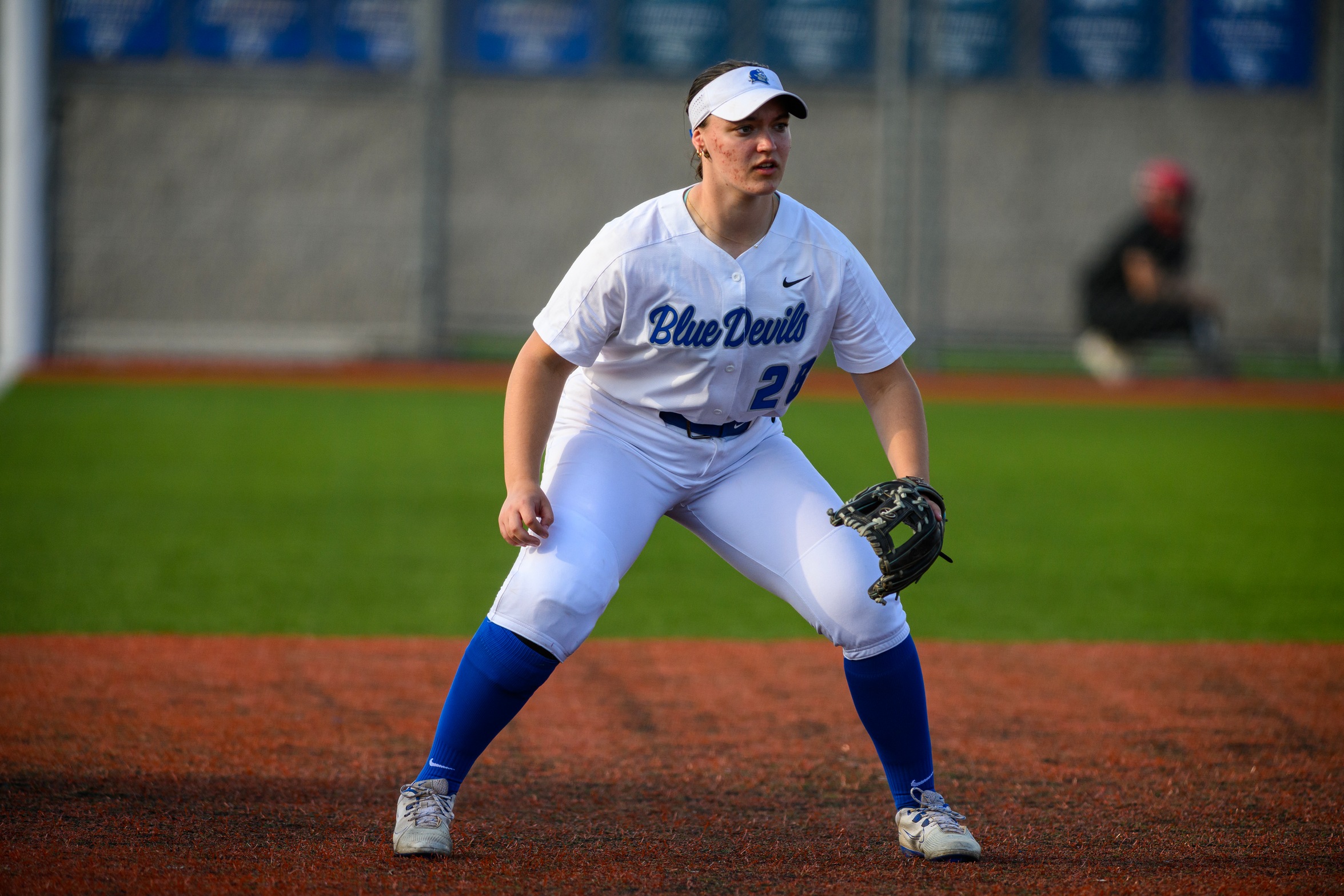 Softball Splits Doubleheader With Hofstra On Gasper's Walkoff, Two-RBI Double