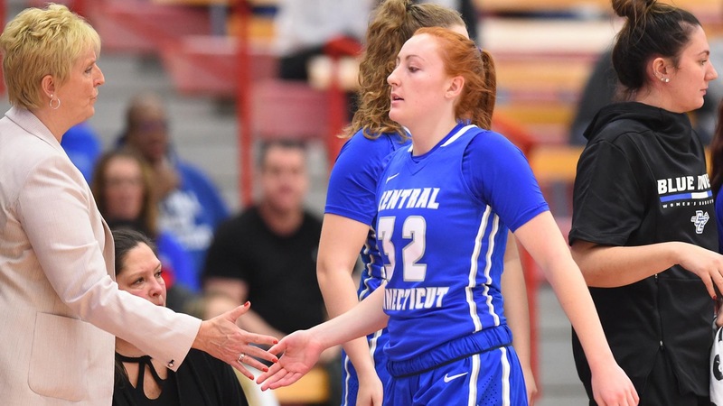 Slicklein Sets New Career-High, Mount Outshoots Central 84-53 Monday