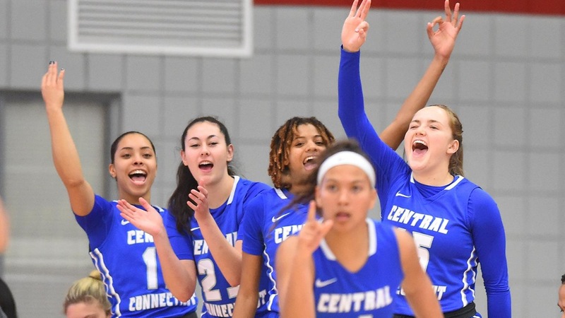 Team Effort Lifts Women&rsquo;s Basketball Past Saint Francis U 73-62 on Saturday