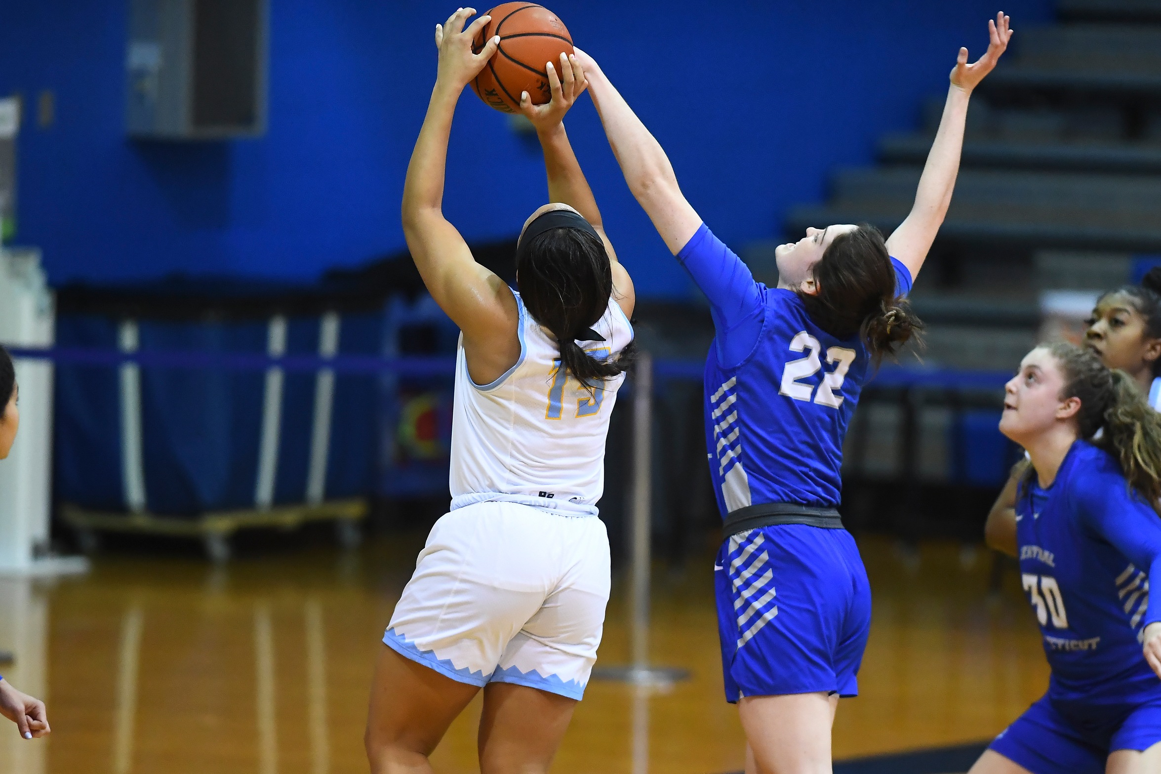 Central Loses Second Straight to LIU