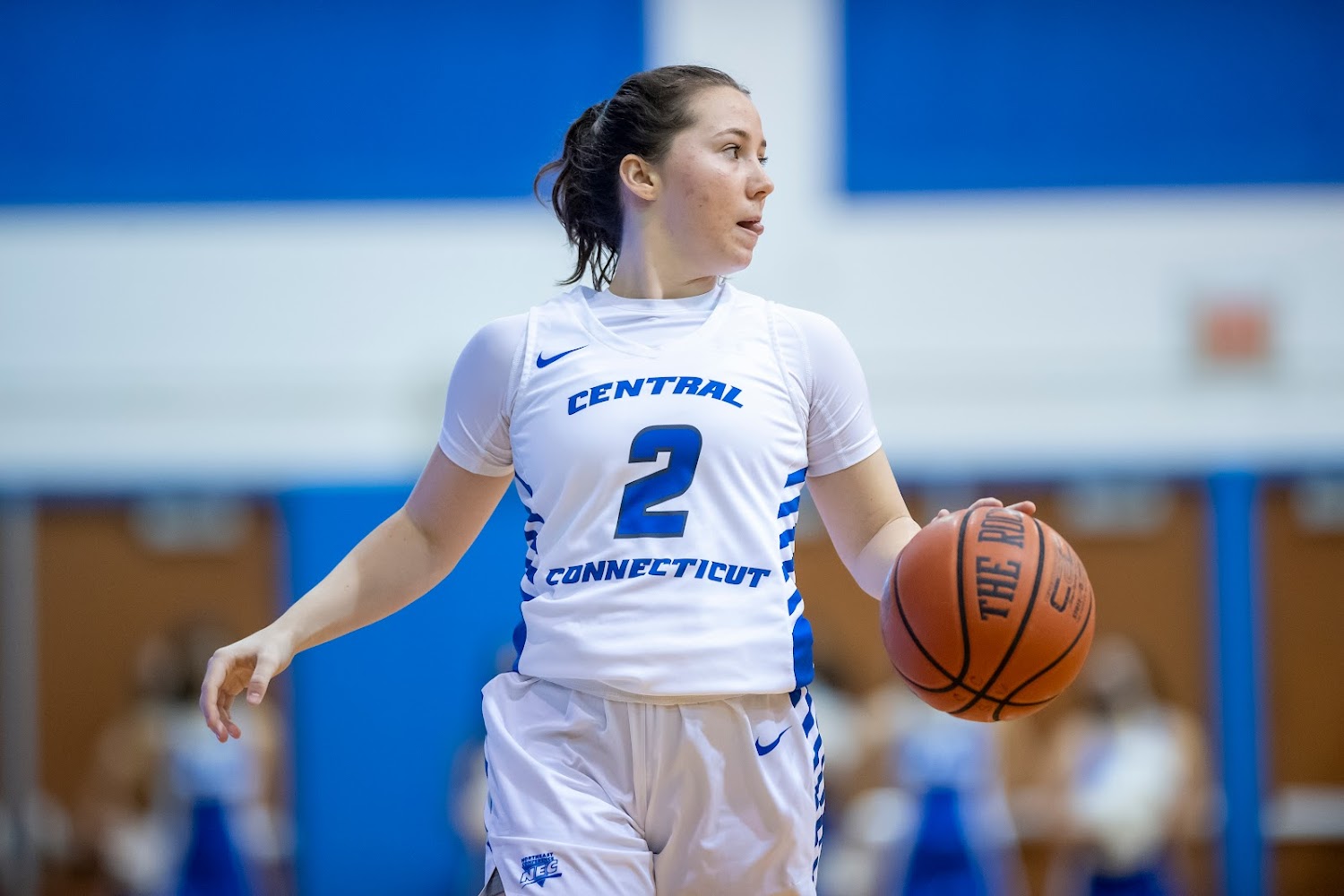 Women's Hoops Takes Down the Red Flash on the Road