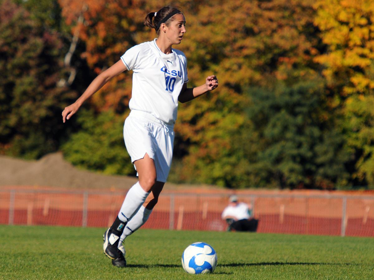 Women's Soccer Shuts Out Sacred Heart at Home on Friday, 1-0