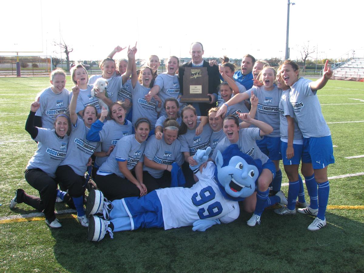 Pair of Women's Soccer Players Earn Soccer Buzz Regional Honors