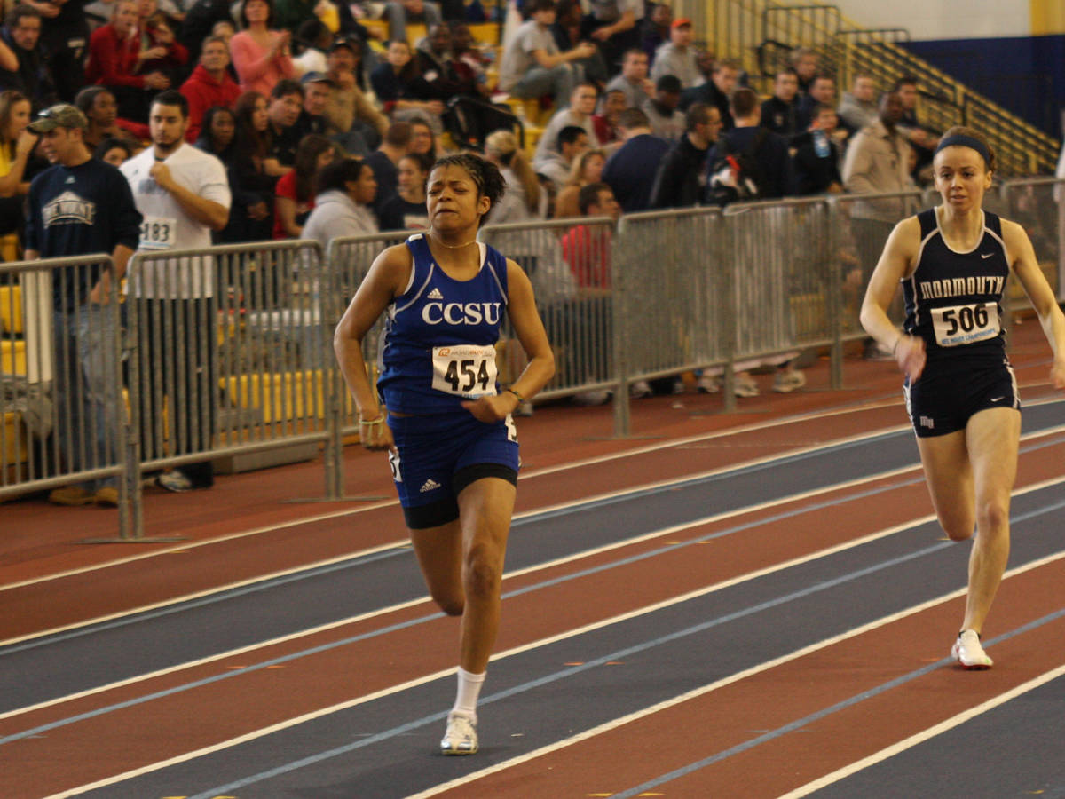 Sanjurjo Leads Blue Devils to Top-10 Finish at Boston Indoor Games