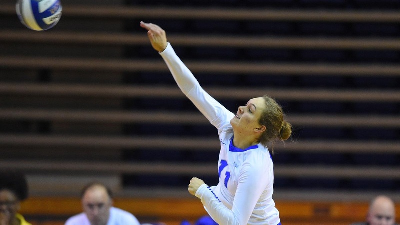 Volleyball Sweeps St. Francis Brooklyn on Saturday