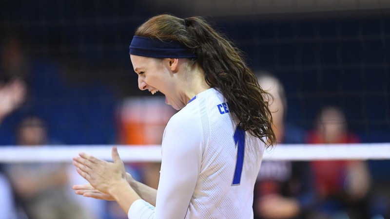Volleyball Holds Off Saint Francis U in Five Sets